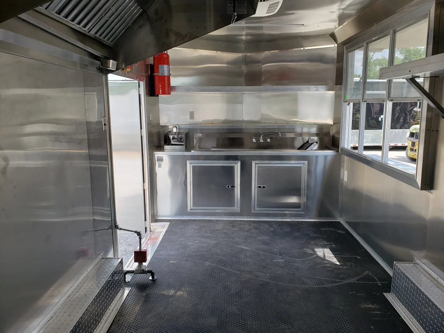 8.5' x 18' White Pizza Vending Concession Food Trailer - Image 4