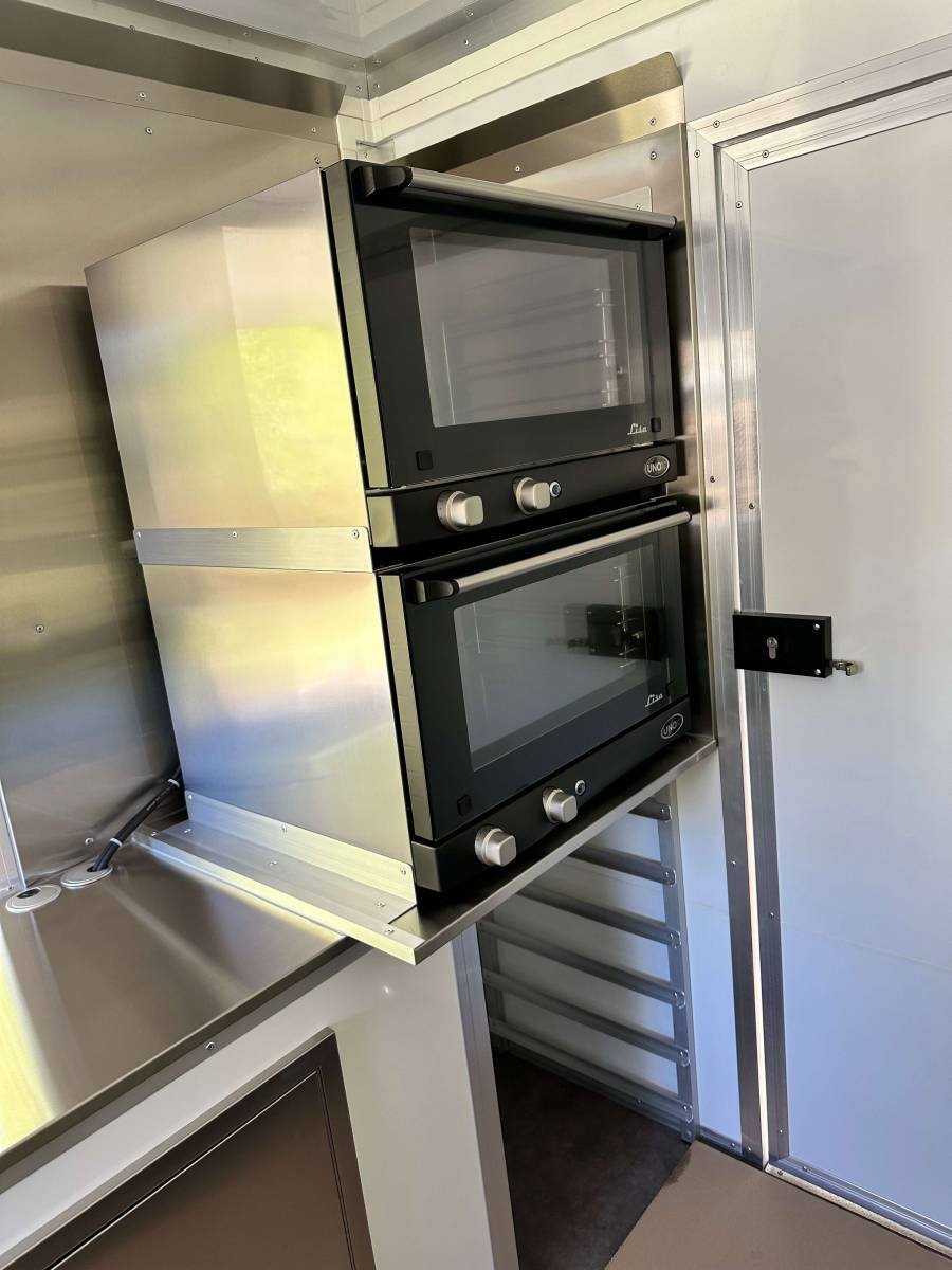 2025 New French Cuisine Concession Food Trailer - Image 4